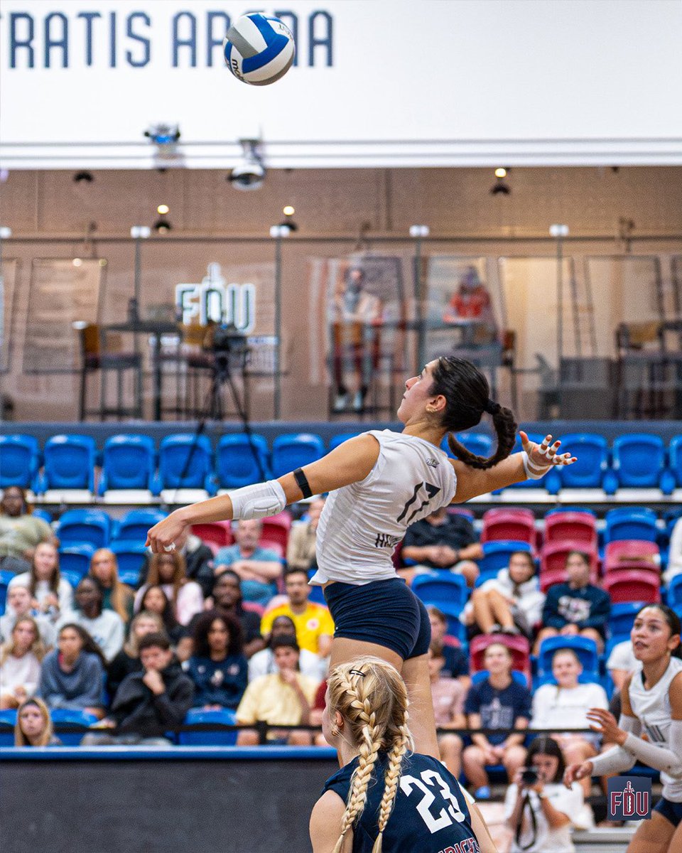 FDUKnightsWVB's tweet photo. cruisn’ through two! 🛳️

#uKNIGHTED https://t.co/HSNxjnUU5c