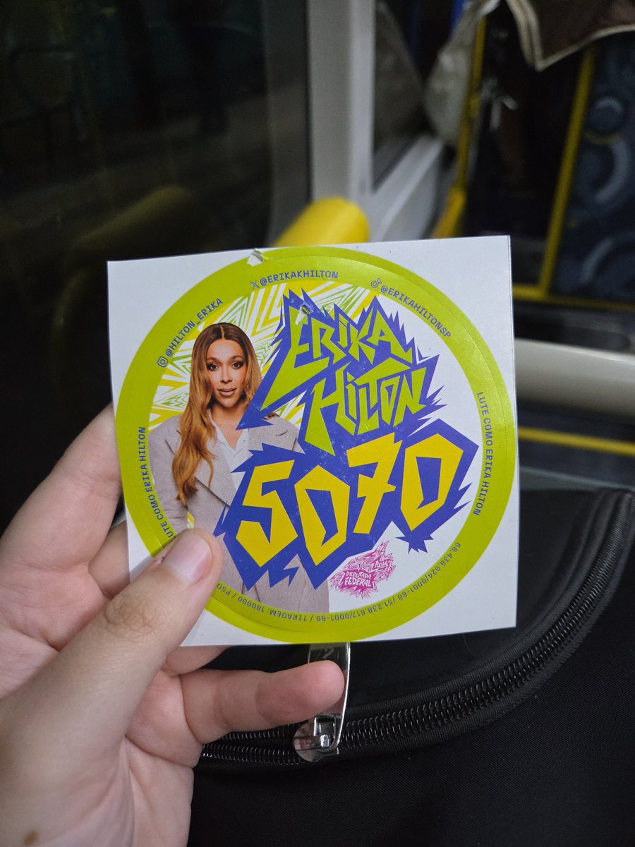 cxptainmisha's tweet photo. Encontrei no chao da calçada da faria lima tava la esperando por mim @ErikakHilton 😍😍😍😍😍😍😍😍😍😍😍😍 https://t.co/L1Vzav7NMS