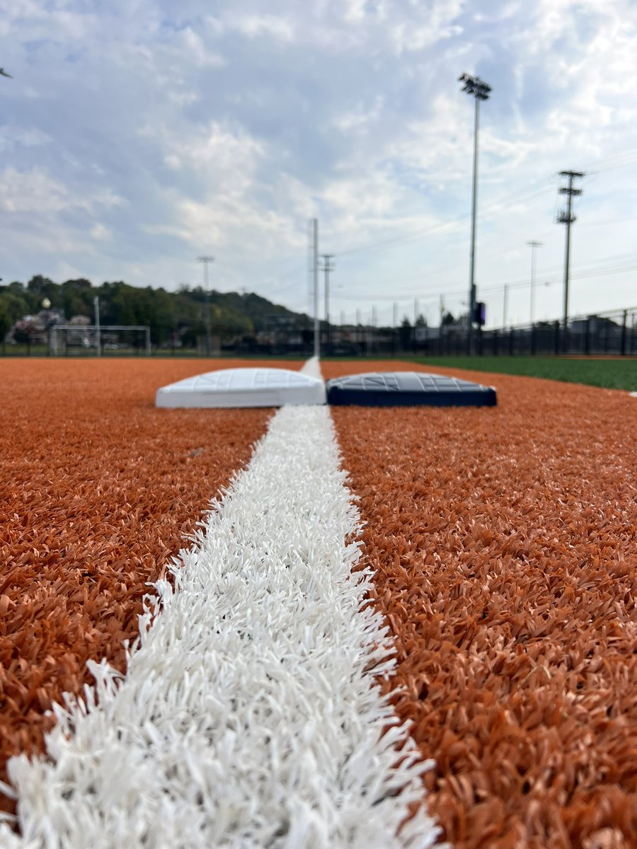 ettasoftball's tweet photo. Shoutout @linetolinellc for our brand new extra base on our field! Ready for our Fall Play Date tomorrow!!🥎💙 https://t.co/MOKH2Q5dGz