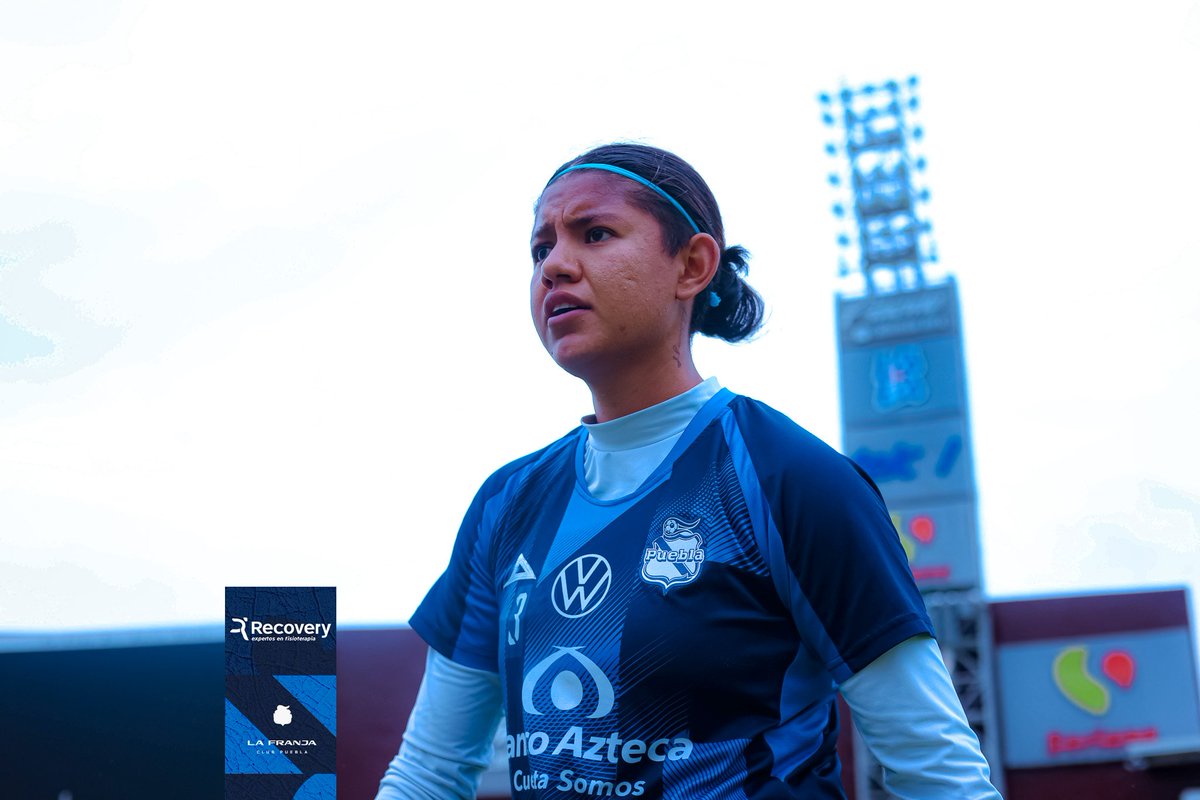 ClubPueblaFem's tweet photo. Le metimos candela a las piernas 🔥 para entrar potentes a todos los balones.

¡VAMOS PUEBLA! 🔵Mira aquí el partido EN VIVO 📺 en @tubi_mx 

#LaFranjaNosUne🎽 https://t.co/LfVQ6VZVsh