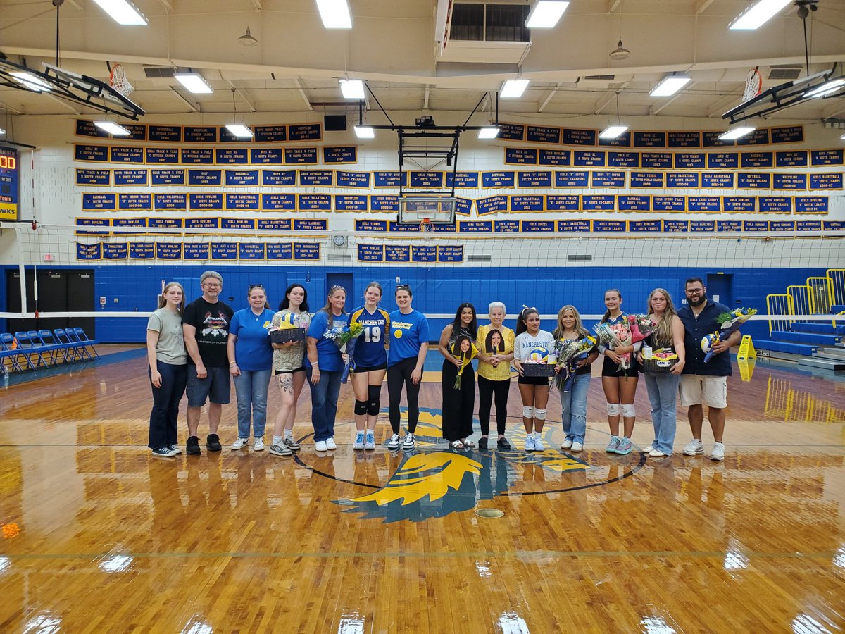eeno414's tweet photo. Special Shout Out to our Seniors: Lilly, Jazmiany, and Annabelle!! We will miss you!! Congratulations on wonderful careers!! 💙💛🏐
@MTHS_Sports https://t.co/mJNOsdr7h4