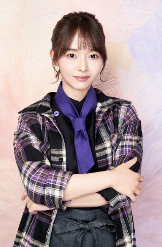 chiii48c's tweet photo. 🆕紫本しほちゃんツノはえてる❕️
唯一紫のネクタイは残ってる💜けどこの半年間でしほちゃんに一体何があったんだ。。。🤔❔️ https://t.co/1eJHtkS6hi