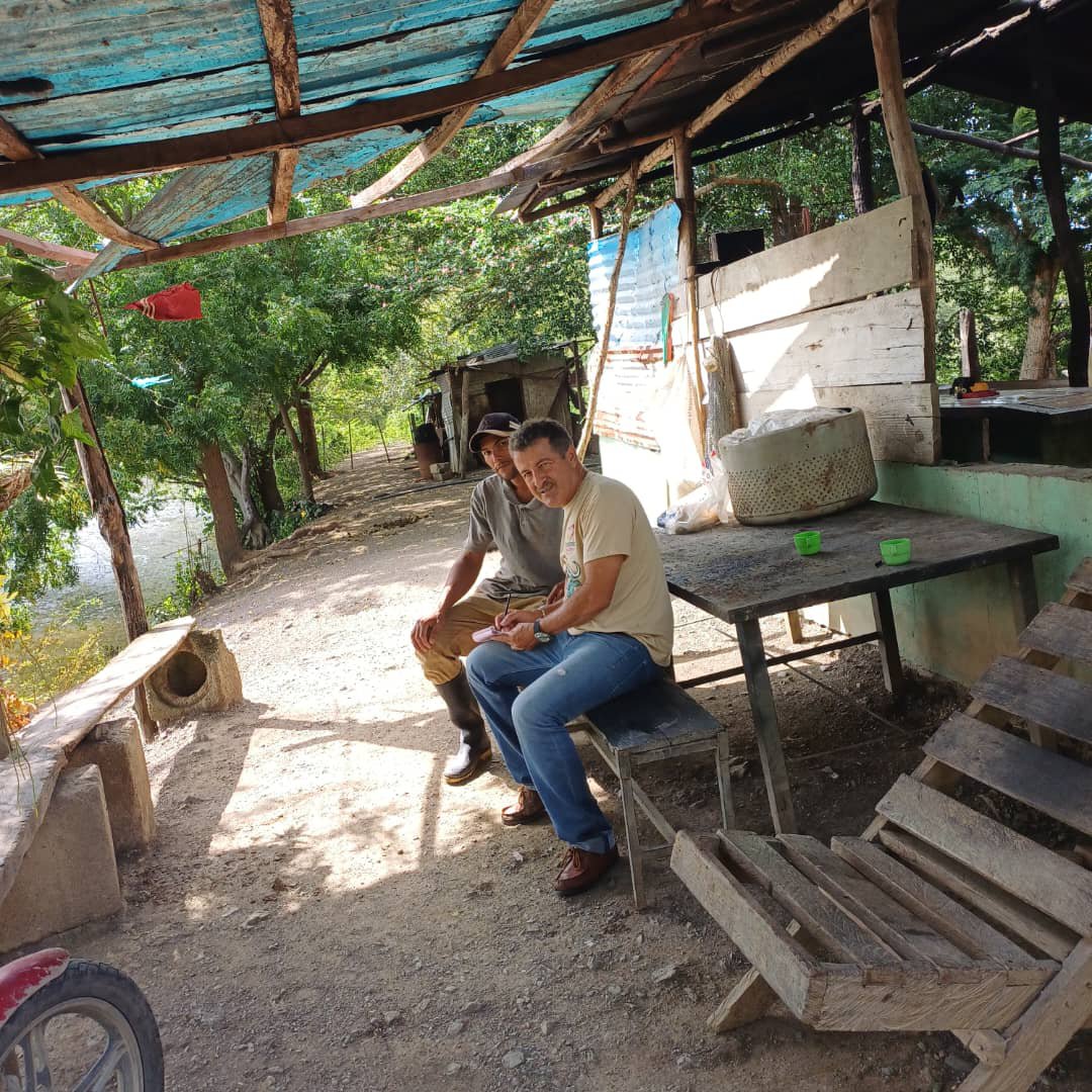ORTintiguarico's tweet photo. ¡Seguimos en el terreno! 🚜🌾 Más productores atendidos y caracterizados en el municipio Juan Germán Roscio
#Roscio #Guárico #Ganadería #AtenciónAlProductor #SoberaníaAlimentaria #GestiónAgraria https://t.co/Tk3UyZtF3b