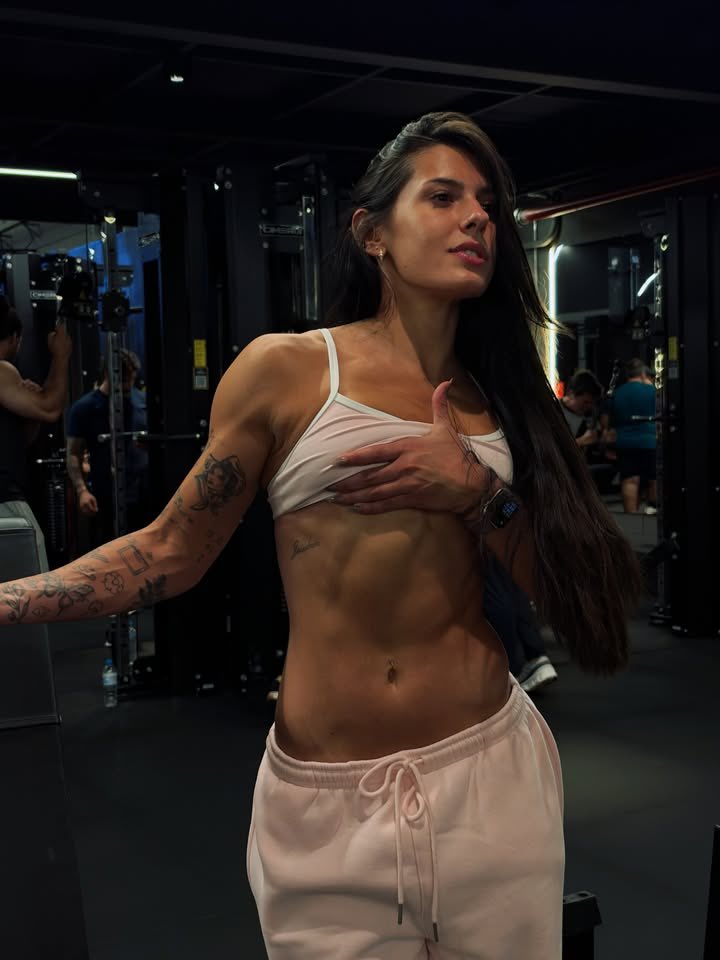 isis_css's tweet photo. Ana Castela em novas fotos… a masculinidade dessa mulher. https://t.co/5cz9bomtJ7