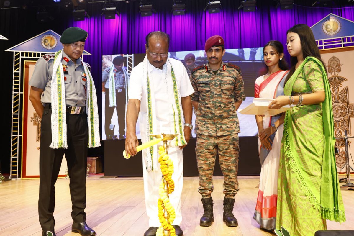 NewsStar69313's tweet photo. Tripura Itself Represents The Spirit Of Unity In Diversity : Governor Of Tripura Indrasena Reddy Nallu.
#Tripura #Itself #Represents #Spirit #Unity #Diversity #Governor #Indrasena #Reddy #Nallu #NCC #Technology #TIT #Narsingarh #Agartala #Tripura
https://t.co/UavTuGDi8m https://t.co/mkPb0MA4WY