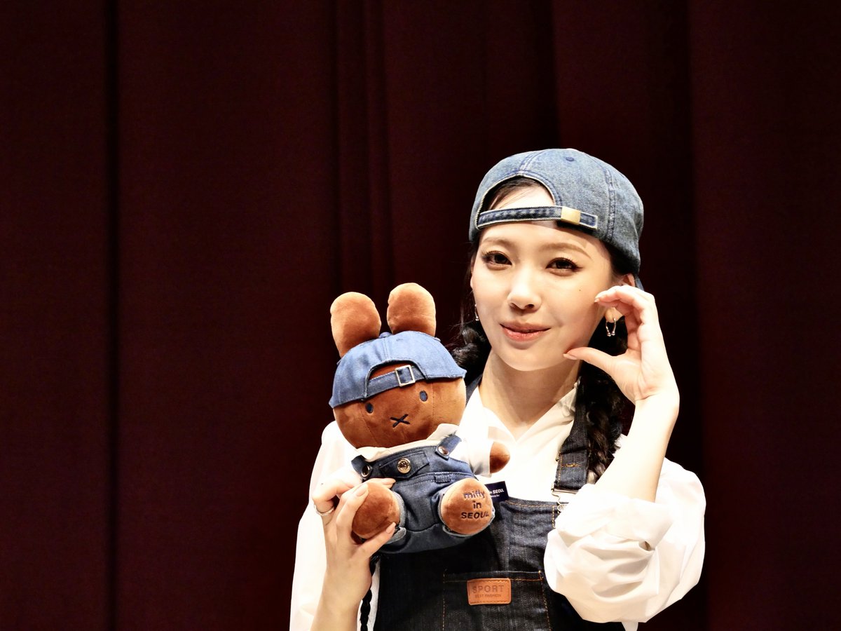 naaaka_emon's tweet photo. キャップのかぶり方がたまんない😳🧢
普通ダサくなるかぶり方じゃん、なんでかわいさ倍増すんだよ💕
#NiziU #니쥬
#SourGrapes #NiziU_SourGrapes
#MAYUKA_bubble https://t.co/KOO3doMpdc