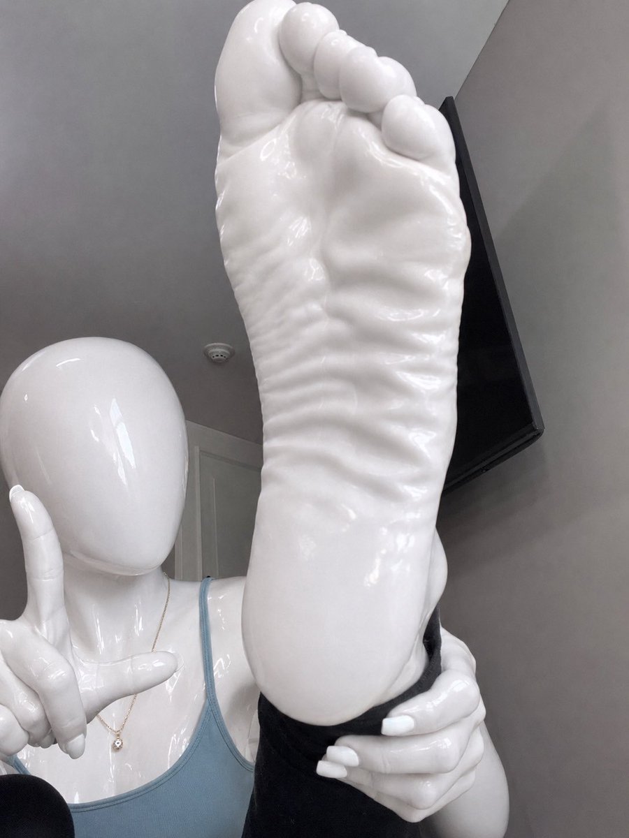 DeFeetedEdits's tweet photo. Censored Edits

Your gooner brain is fried for mannequins… 

#censored #betasafe #footfetısh https://t.co/6qtLMhiEs1