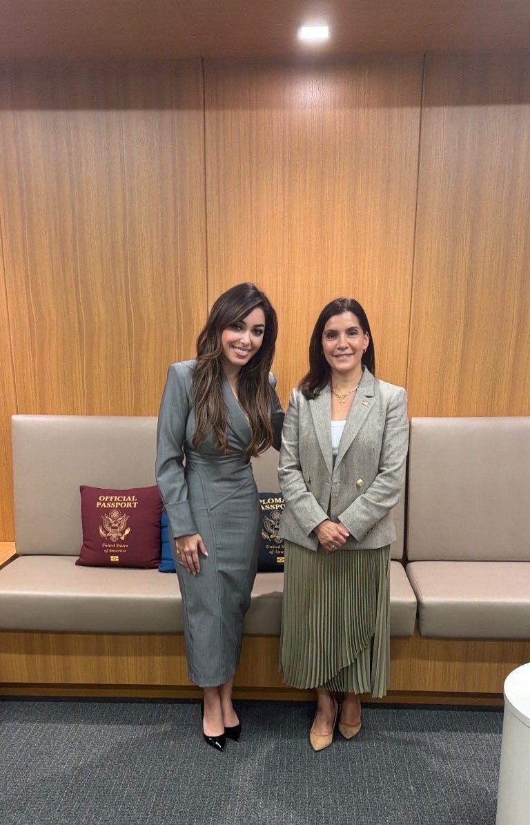 ASMoraNamdar's tweet photo. Always a pleasure to meet with @AmbLeahCampos and discuss the important work of our consular team in the Dominican Republic. The U.S. Embassy in Santo Domingo is on the forefront of our global mission under @POTUS and @SecRubio to safeguard our borders, protect the sanctity of U.S. citizenship, and protect Americans around the world.
