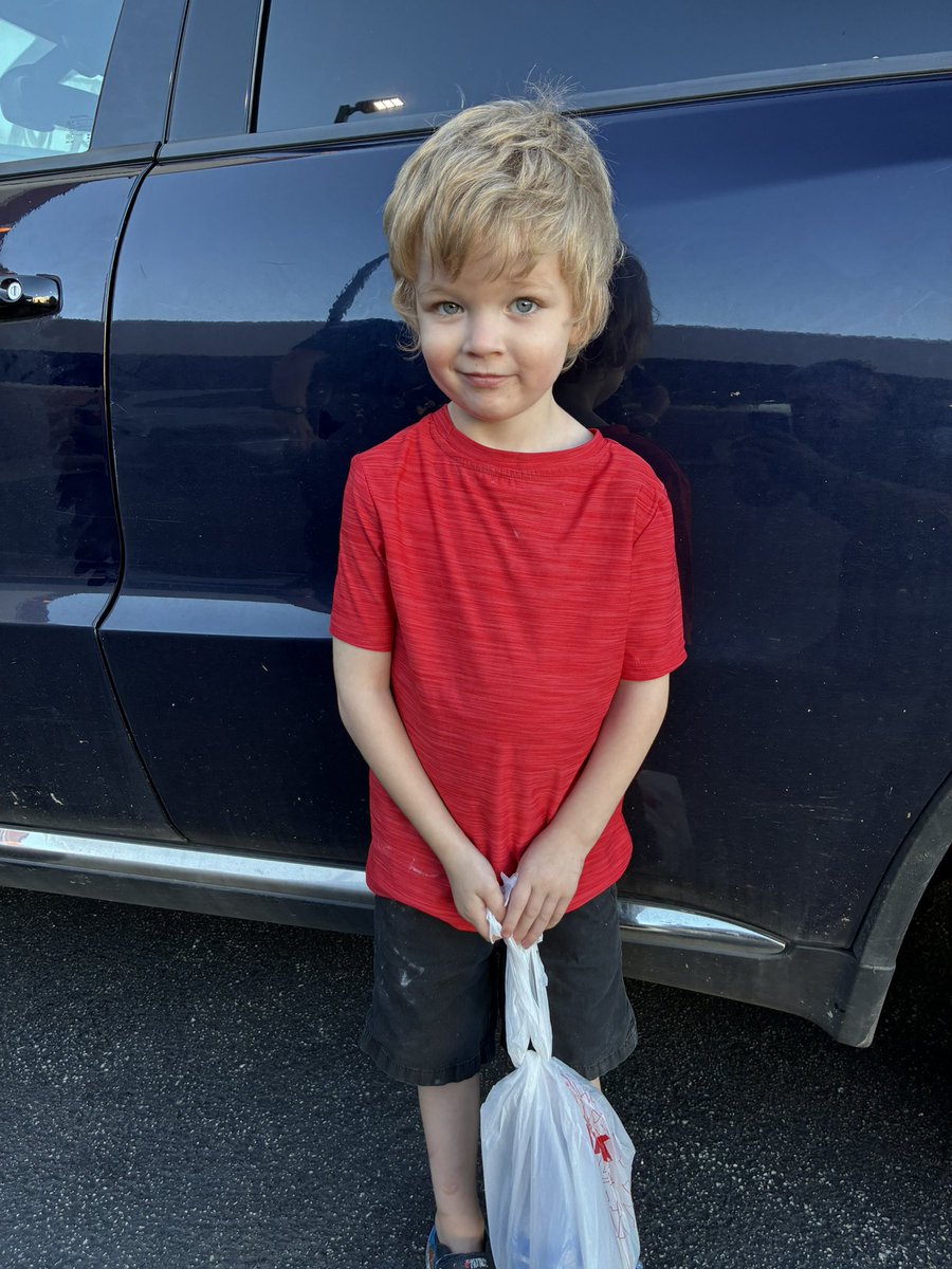 kcpolice's tweet photo. Found Juvenile: Located today 10-02-2026, 3:30pm at 2303 Cleveland at the convenience store. First Name: Will, 3’ 6” 40 lbs, 5 years old If anyone has any information or recognizes the juvenile they are asked to contact our Juvenile Investigations Unit at 816-234-5150 or 911. https://t.co/YDS2BLUfV7