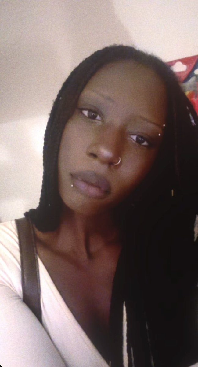 DawnFMidnights's tweet photo. #selfies Also…should I get more piercings? https://t.co/fzhSXVNGoW