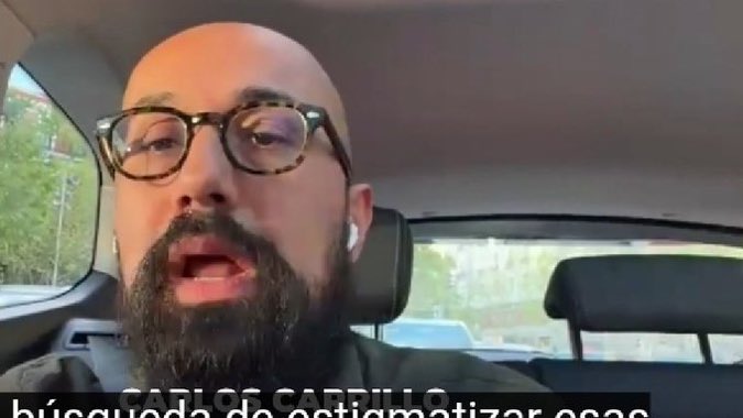 Lobsang89159208's tweet photo. !!Este GAMIN @CarlosCarrilloA está en mora de devolverle a los colombianos el carro blindado que se le asignó como medio de transporte laboral .

Ya NO trabaja con el Estado y su labor fue mediocre en la UNGRD!!!.
#DevuelvaElCarroGamin
#DevuelvaElCarroGamin
#DevuelvaElCarroGamin https://t.co/mycq4lCngY