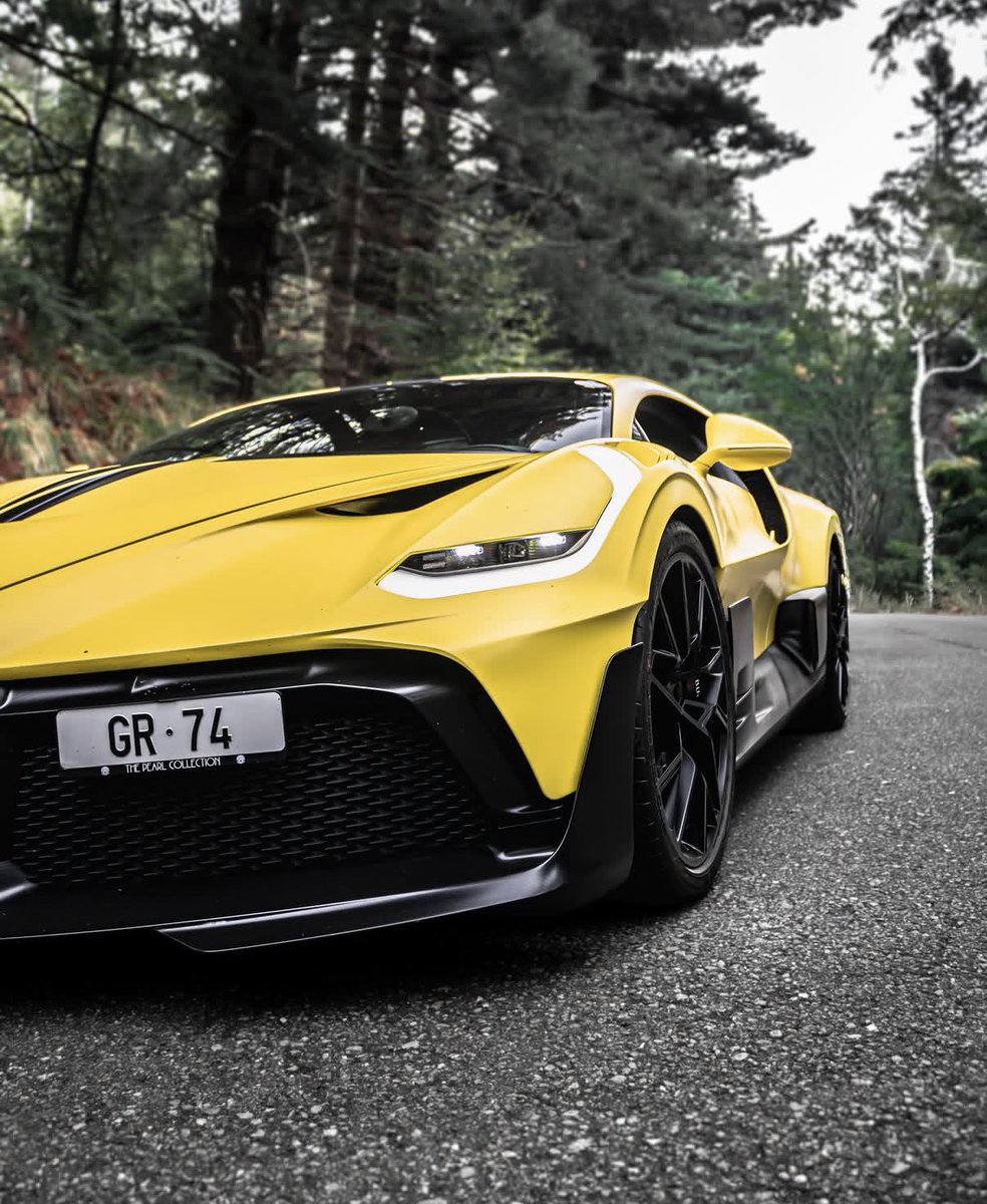 LuxuryCars365's tweet photo. Bugatti Divo ♠️ https://t.co/oOyA2mYlvx