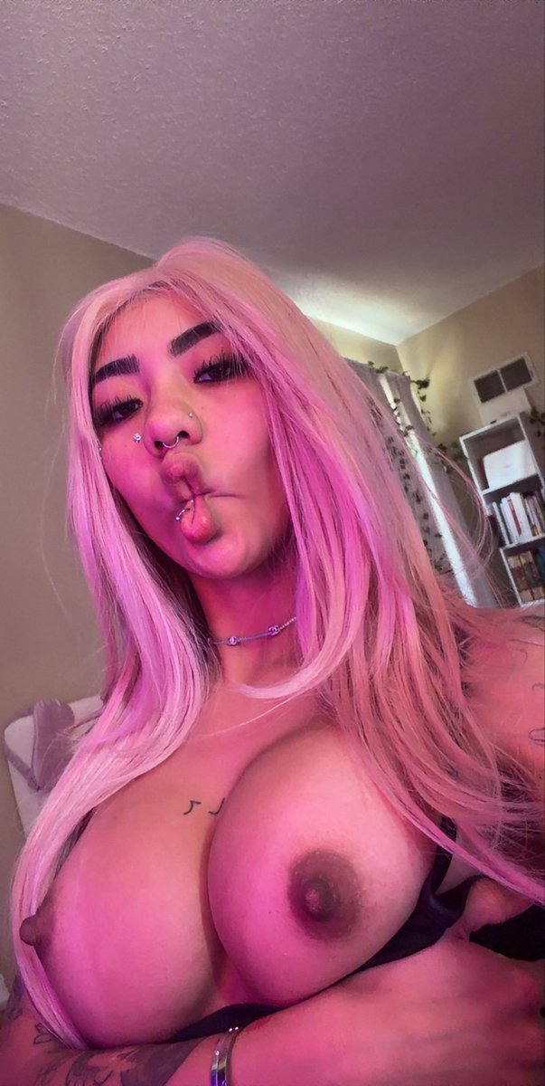 atowerrsss's tweet photo. Bored 🥱 https://t.co/j5ssRBs4wo