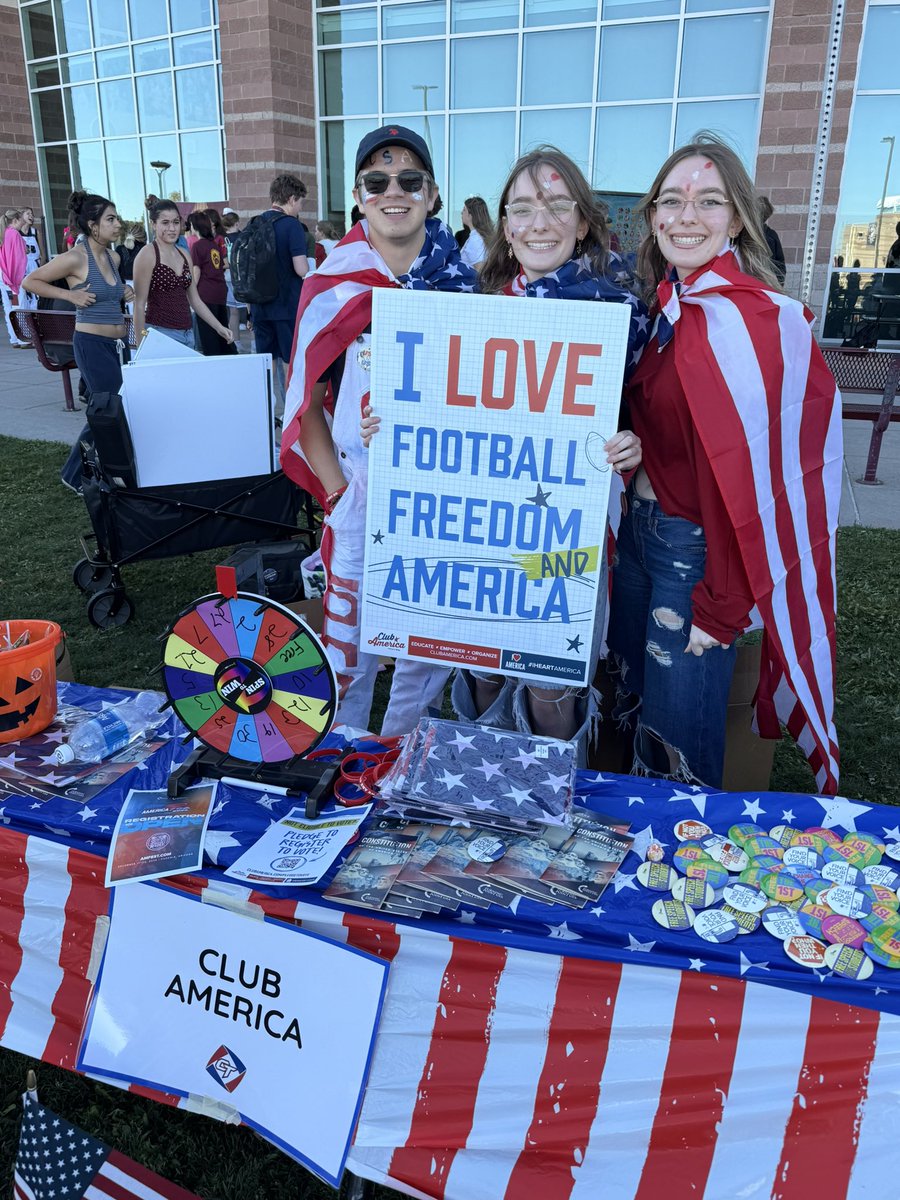 lilalyp's tweet photo. When you’re a @TPUSA ClubAmerica student ✨Fridays are for… ✨ 

FOOTBALL 🏈🏟️ 

FRIENDS 🫂👯‍♀️

&amp; FREEDOM 🇺🇸🗽 https://t.co/bYsF66xMPv