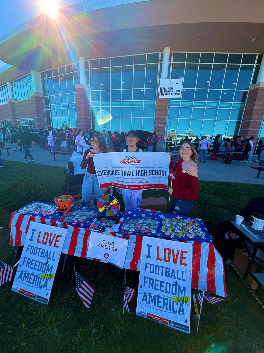 lilalyp's tweet photo. When you’re a @TPUSA ClubAmerica student ✨Fridays are for… ✨ 

FOOTBALL 🏈🏟️ 

FRIENDS 🫂👯‍♀️

&amp; FREEDOM 🇺🇸🗽 https://t.co/bYsF66xMPv