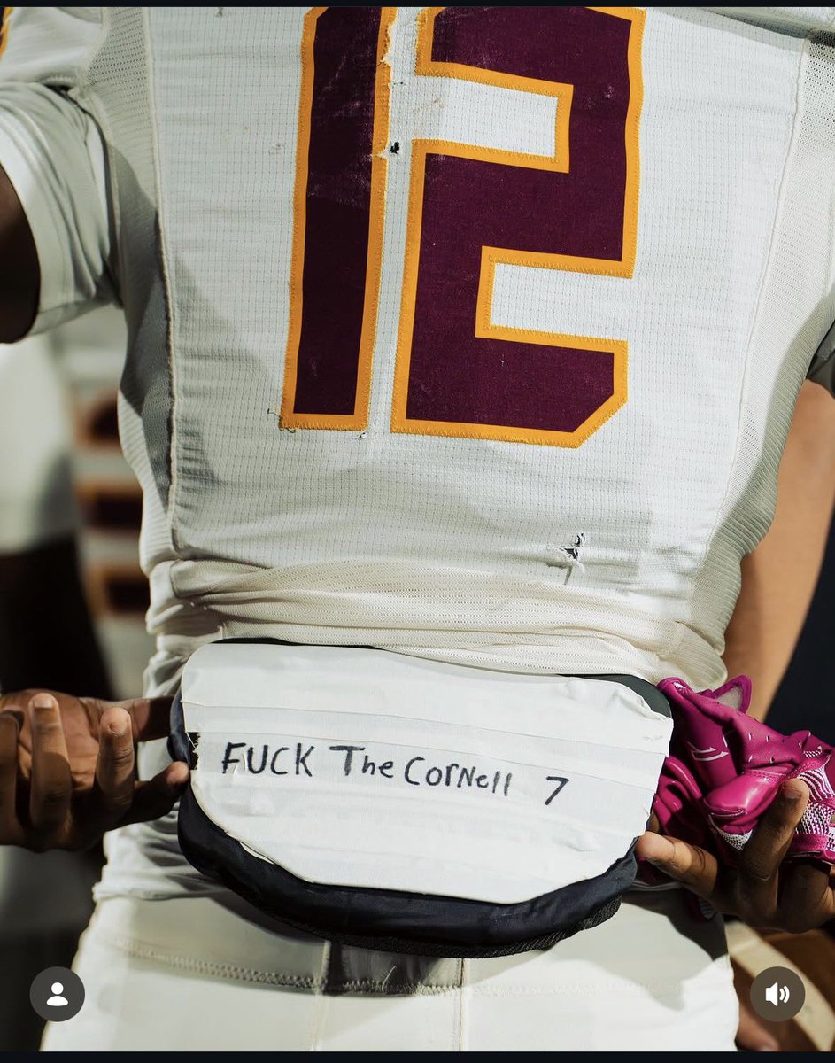sackripper75's tweet photo. Hope this nigga tears his ACL #squid https://t.co/QSbZgMqJzf