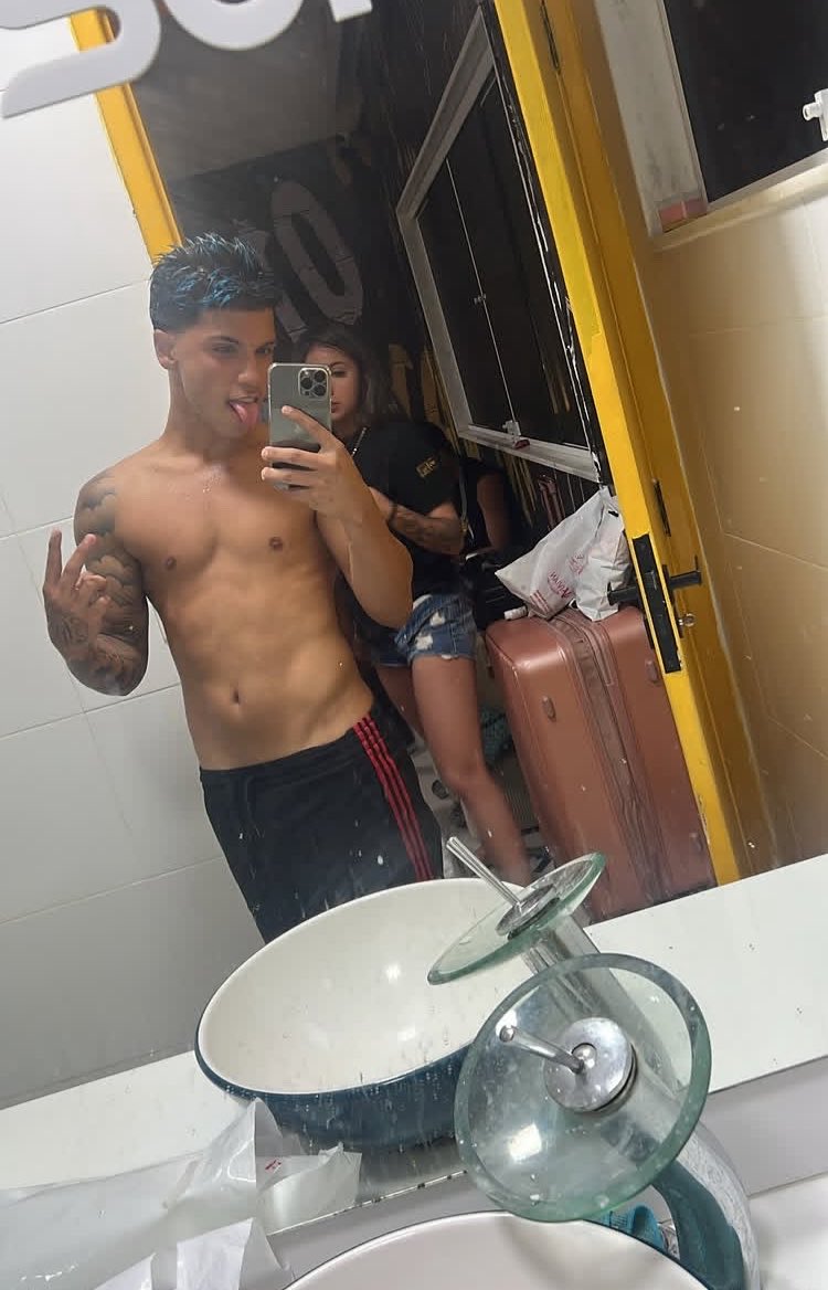 Surfistta7's tweet photo. 👅 https://t.co/U1wmSODPAi