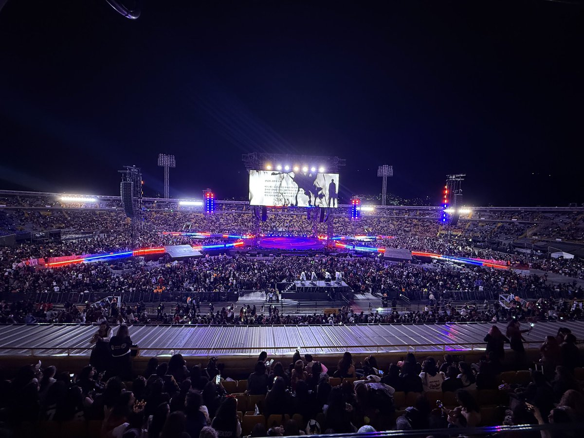 Juanjo_guerrero's tweet photo. Bienvenidos a BTS en Colombia 🇨🇴 

Después de muchos años el kpop y una generación tienen hoy su celebración más importante. Las sorpresas en el 2027 seguirán llegando. https://t.co/6EmAxxtbpy