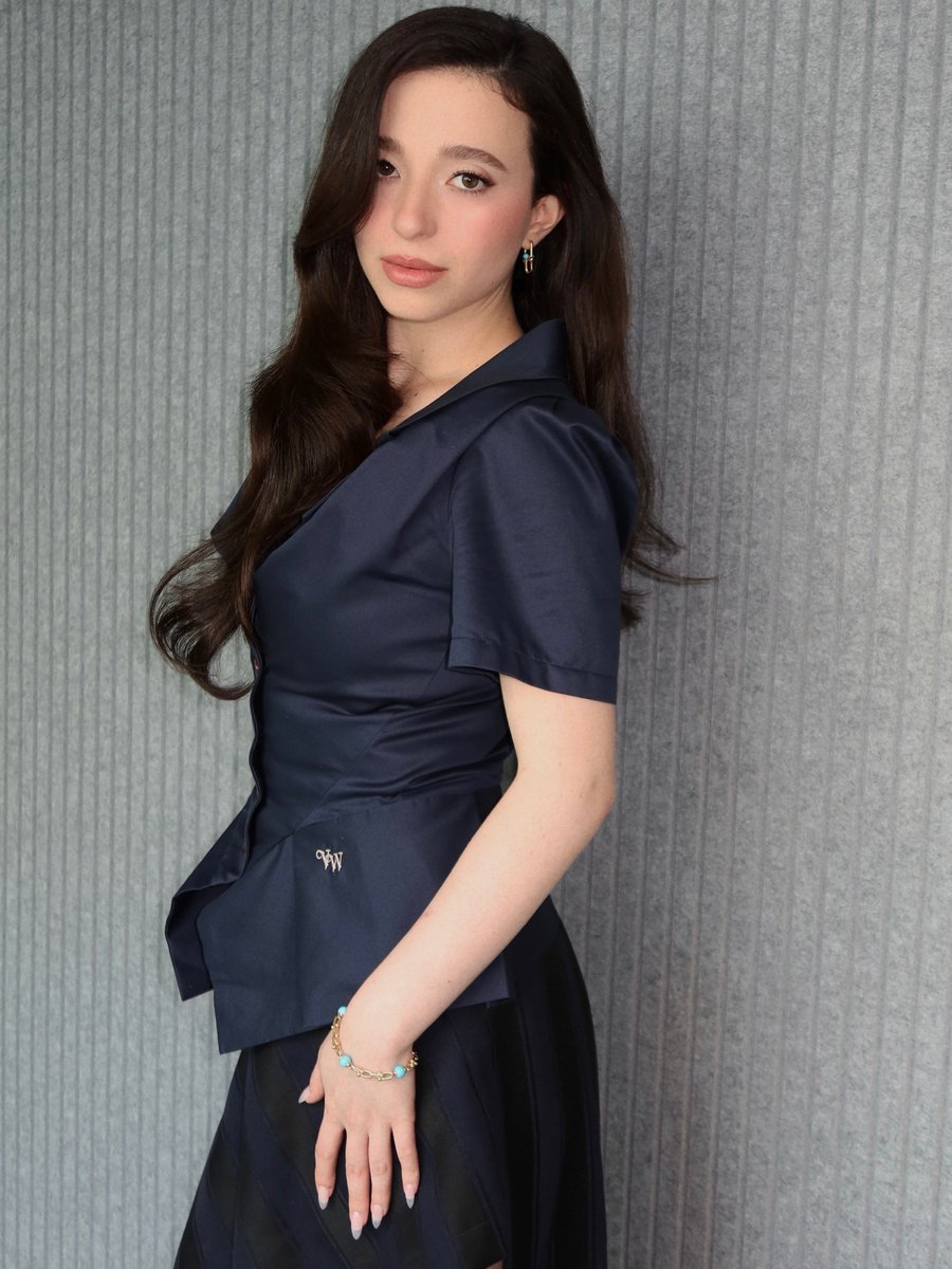 mikeymsource's tweet photo. Mikey Madison in Vivienne Westwood for "The Social Reckoning" press in Paris. https://t.co/GgnUSC9pxq