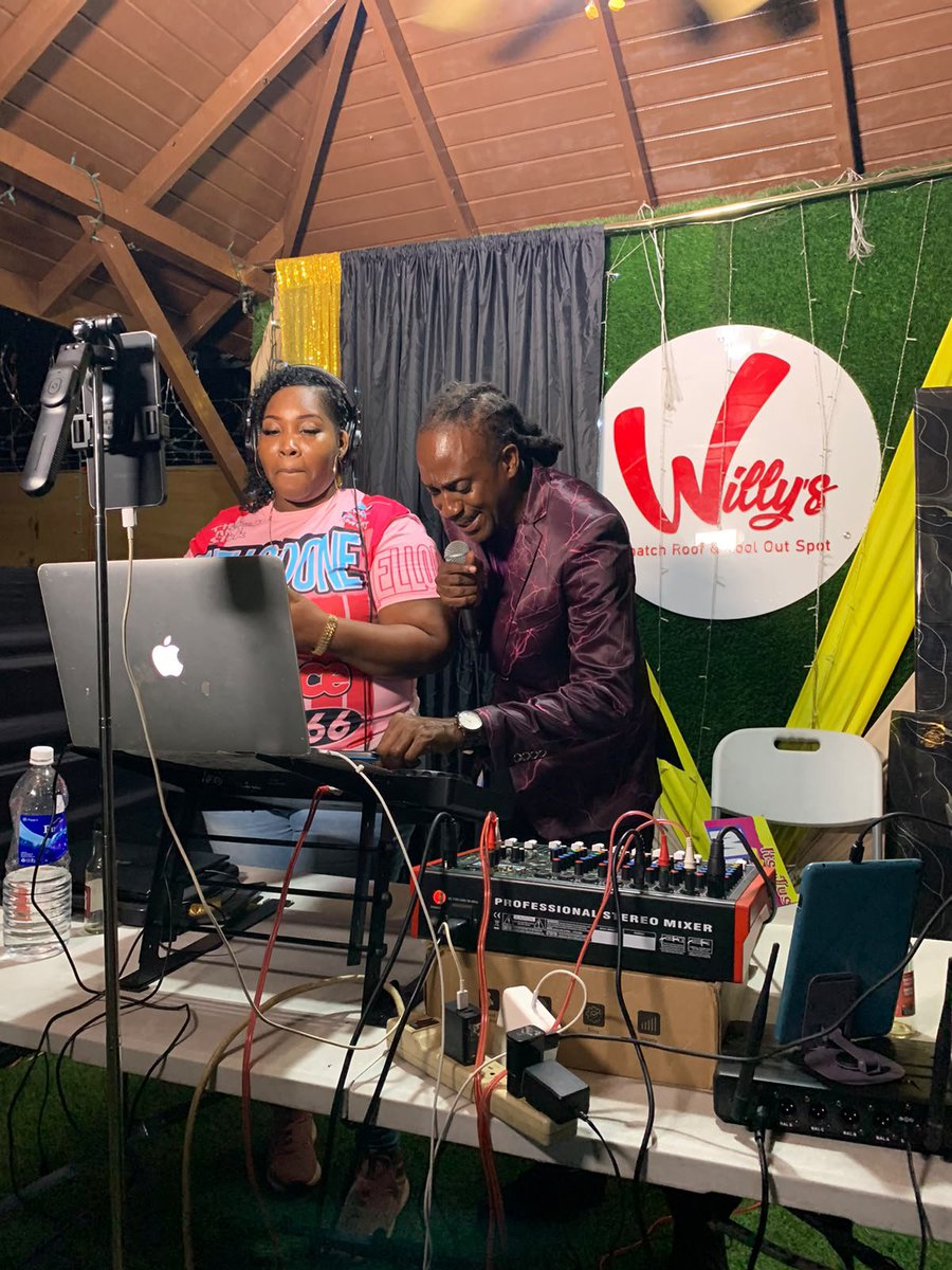 Yardstyleliveja's tweet photo. Musicphill promotion @chitchat_withchanz #DjChanz #first Female Selector on Yardstylelive #Musicphill Reggae Show on Yardstylelive @willysthatchroof Yardstylelive #radioshow #caribbeanradio https://t.co/5pKNTT0HTs