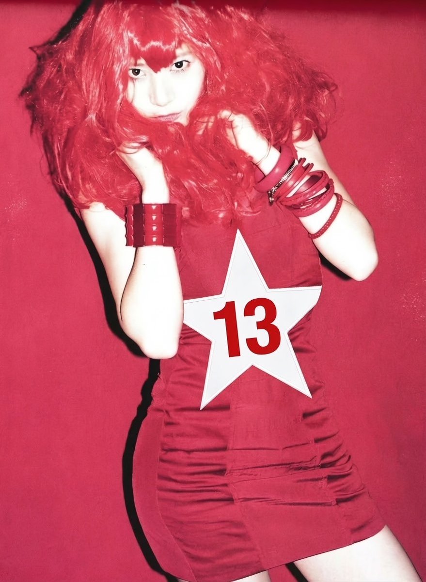 nxgeovanna's tweet photo. imagens raras do photoshoot de hot summer do f(x) https://t.co/PsmGqCxCng