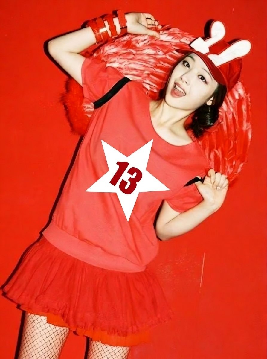 nxgeovanna's tweet photo. imagens raras do photoshoot de hot summer do f(x) https://t.co/PsmGqCxCng