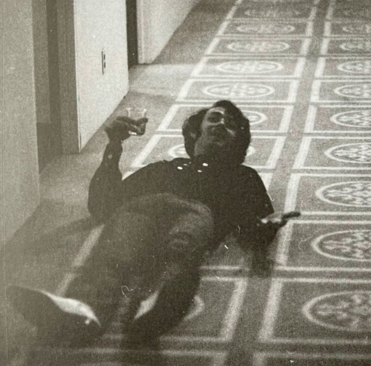 stmatthewsimms's tweet photo. I think I’d just lay down on the floor next to him tbh https://t.co/2XfRP4YHYA