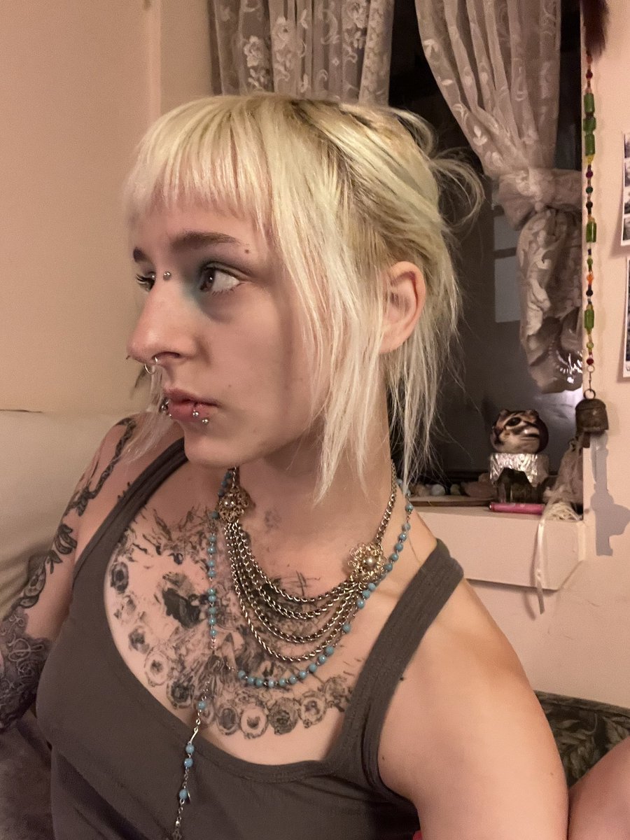 PrincessBea4u's tweet photo. going out tn:) https://t.co/MPTcSO6bVg