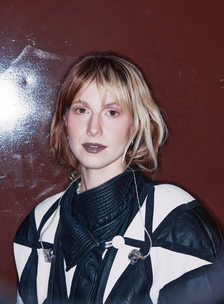 Paralandmore's tweet photo. New photos of Hayley✨️
Auburn, WA. 

https://t.co/8Bzgib9d5N https://t.co/9Q8zA5lVNO