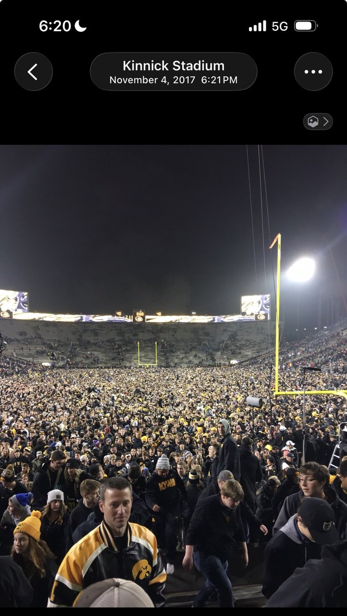HawkeyeRewinds's tweet photo. Manifesting that 24 hours from now I’ll be able to take a photo that looks exactly like this from 9 years ago https://t.co/MJoclyUXgs
