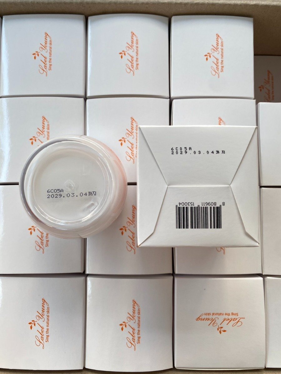 numjshop's tweet photo. 🌸🍿 พร้อมส่ง - labelyoung vitamin milk whitening cream : ช่วยให้ฝ้า กระ รอยสิวจางลง รูขุมขนกระชับ ผิวกระจ่างใส
🛒 290.- 55g.
#labelyoung #นัมสต็อค https://t.co/TgI0mSPPXu