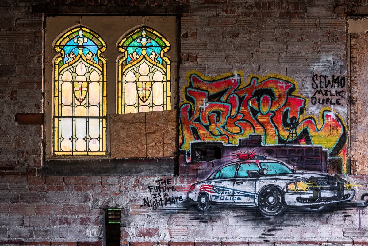 ExploresMr's tweet photo. A wandering through Detroit, Michigan's "St. Curvy" Church, also known as Woodward Presbyterian Church. Perhaps one of the most beautiful and unique churches I have ever had the opportunity to shoot. https://t.co/vk1nsNxvyp