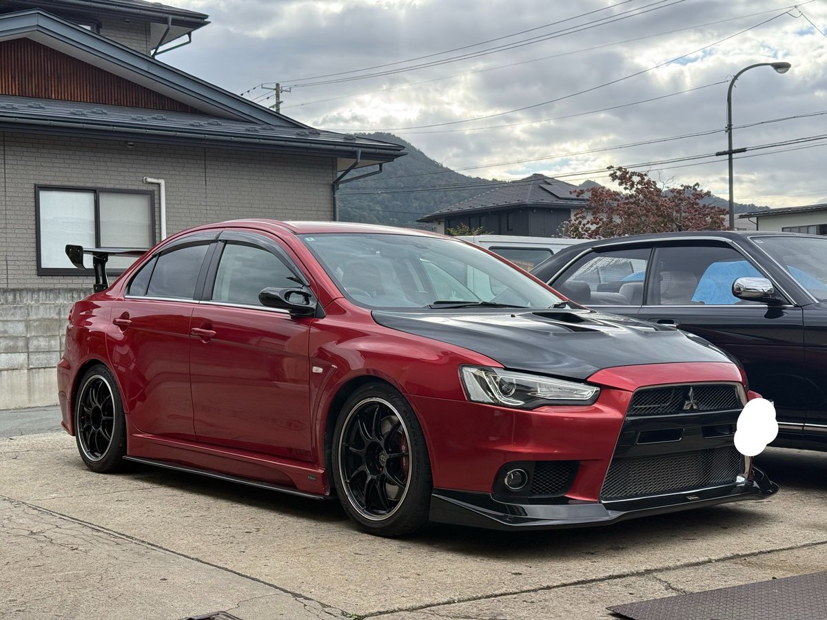 eakongahoshii's tweet photo. 売り情報
ランサーエボリューションX 
車検 令和9年4月19日まで
価格 税込220万円
山形県 村山市より(個人売買ではなく業者です。ローン可能)

・走行距離7.8万キロ
・バリスエアロ＆ボンネット
・HKSマフラー
・エンケイホイール

DCTモデルですが、DCTオイルを3回交換している個体です。かなり良くメンテナンスされています。
※ガナドールミラーだけは純正ミラーに変わります