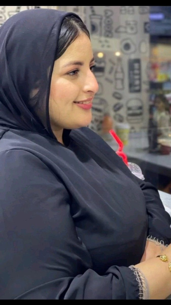 l0jiin's tweet photo. سؤال  للشباب 
شي من ثلاث حروف يعدل المزاج
الرد بكل احترام https://t.co/TD1Pa2Swl7
