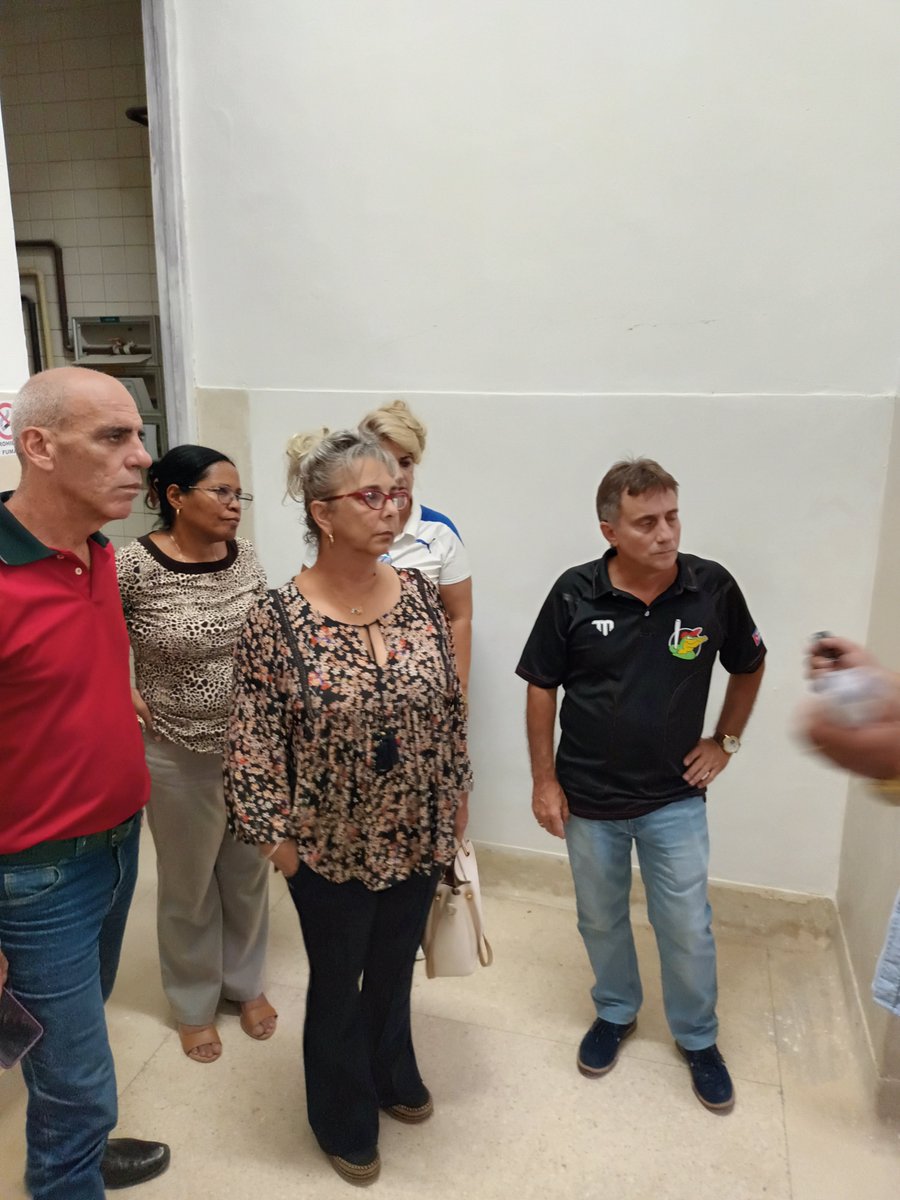 mariofsabines's tweet photo. Recorremos junto a @CaridadPoey obras para poner en funcionamiento para el #333Matanzas y en homenaje al triunfo de la Revolución. 
#MatancerosEnVictoria https://t.co/bAmhBAwrTM