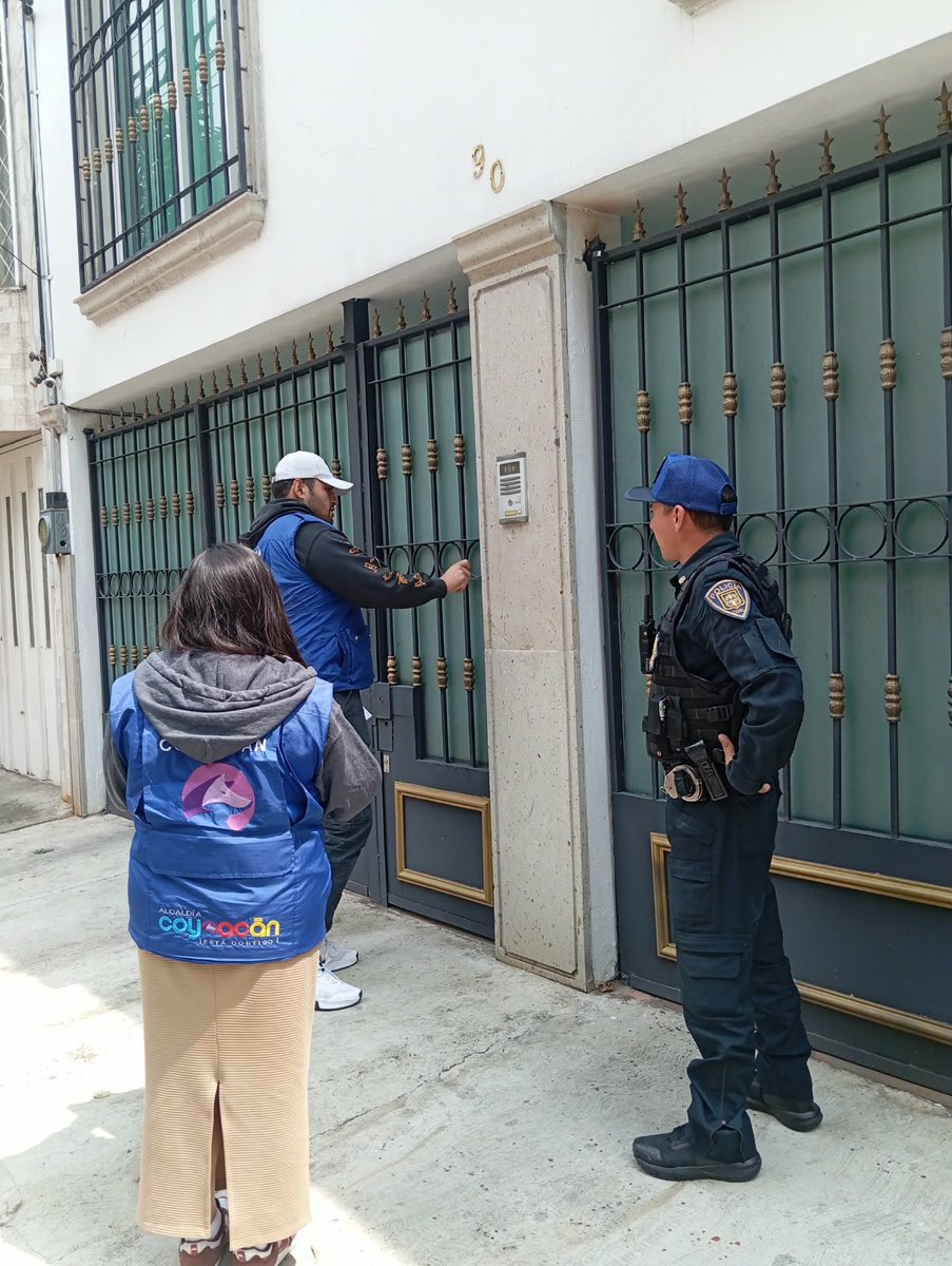 Alcaldia_Coy's tweet photo. En la colonia Avante realizamos un recorrido #CasaXCasa, donde compartimos información de prevención, números de atención y generamos 62 códigos domiciliarios.

En #Coyoacán #EscudoCoyoacán y la @SSC_CDMX seguimos trabajando 24/7 por la seguridad de todas y todos. https://t.co/PummE1VPOc