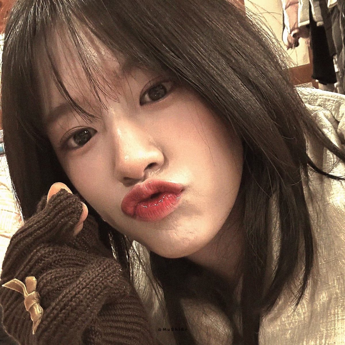 Lingyuqofi's tweet photo. Yujin lacoste departure tags already got trending #1 and #2 in south korea 🥹🫶

YUJIN VERS PARIS
#YUJINgoestoPFW
#ANYUJIN #LacosteSS27
@Lacoste https://t.co/JIx8XRjsbl