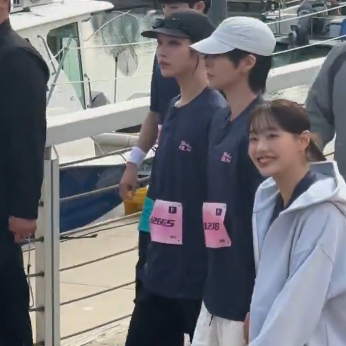 ruisnabi's tweet photo. RUI AND CHUU IN THE SAME FRAME https://t.co/nUVsLH4JS9