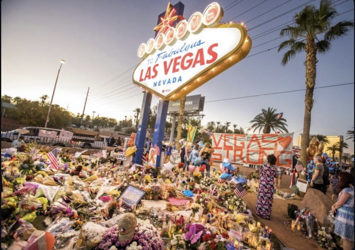 Debbie_Gibsson's tweet photo. October 1, 2017 the unthinkable happened right here in my beautiful chosen home city of Las Vegas 💔

Today we remember the lives taken at the Route 91 Harvest Festival 💜🧡and hold their families, survivors, and everyone carrying the impact close to our hearts.

As a performer, music fan, and a member of this community, this hits close to home. Music brings us all together. Everyone deserves to go to a concert and return home safely.

We honor the first responders and everyday people who stepped up in unimaginable circumstances.

Sending love to all impacted. We remember the lives lost, and we stand forever ... #vegasstrong 

Cheers👼💔🍸