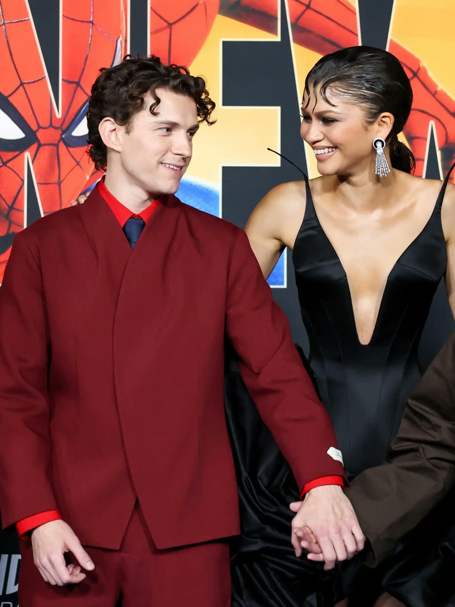 CortezHeitna's tweet photo. SPIDER-MAN STOPPED LOS ANGELES! The premiere of “Spider-Man: Brand New Day” brought together the cast and special guests for a glamorous night. Tom Holland, Zendaya, and Sadie Sink shone at the event. The film hits theaters this Thursday (30). https://t.co/76krviXUTG