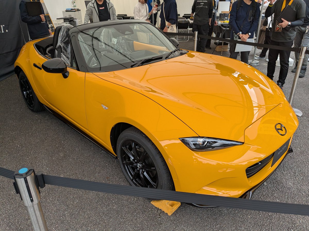 yosh_kurihara's tweet photo. 富士スピードウェイ限定販売のロードスター。
なんと申し込み多数だそうでビッ栗原 https://t.co/4fNPLYtP0i