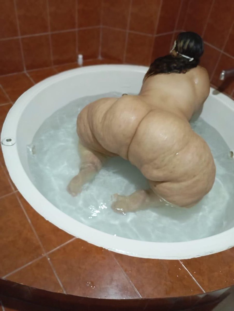 Tresslabb's tweet photo. Thick Azz Pame Pear https://t.co/nFAigLURwv