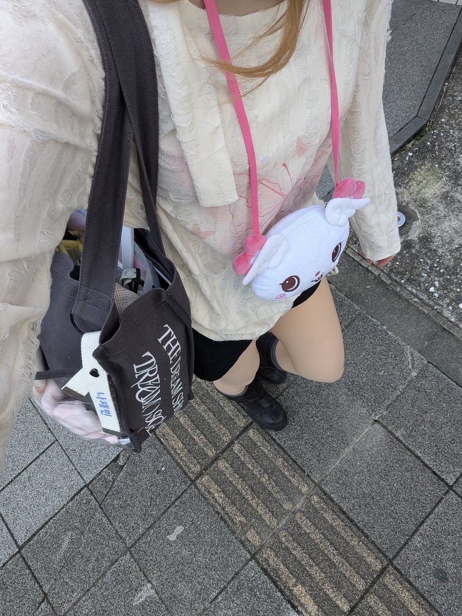 sjwsd_23ab's tweet photo. 到着‼️
グッズ並びよったらGPPのオープニングステージ間に合わんかも🥲 https://t.co/fLiRVqVtwc