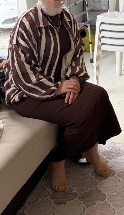 Sukrantube's tweet photo. Annem: barış ah daşşakların ne kadar dolu sakın içime boşalayım deme 

@AnneAvvcisii01 : sakin ol Şükran abla ilk defa karı sikmiyorum senin gibi ne karılar siktim https://t.co/MykZEpdTIN
