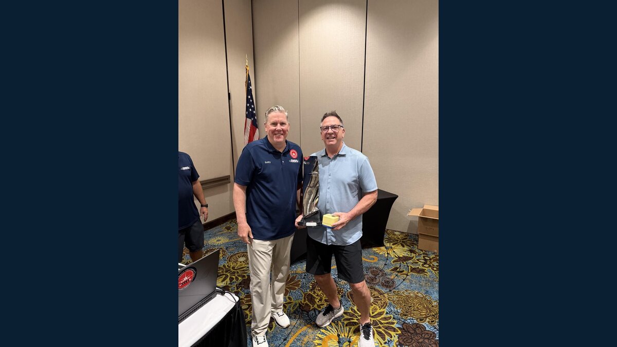 amfalocal32's tweet photo. Stan Neshem and Rich Brzycki each received a blade and a watch. Charles Geres received a retirement watch. https://t.co/JZJqtmeRCo