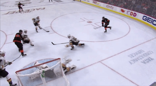 ThisDayInVGK's tweet photo. OCTOBER 13TH

2018 - Marc-Andre Fleury recorded a 26-shot shutout to help the Golden Knights capture a 1-0 win in Philadelphia. The game was highlighted by a pair of incredible saves by the future Hall of Famer. https://t.co/kI2C4FxYzi