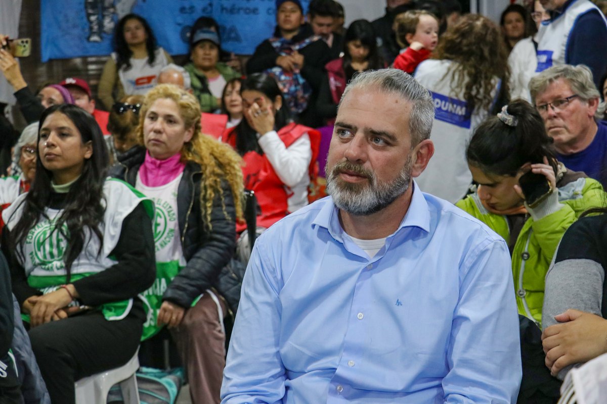 MDAFmoreno's tweet photo. Estuvimos presentes en el lanzamiento de la Lista 10 CTA Regional Merlo-Moreno-Marcos Paz.

¡Un saludo fraterno a los compañeros y compañeras integrantes de la lista! https://t.co/hRsDuCG7e6