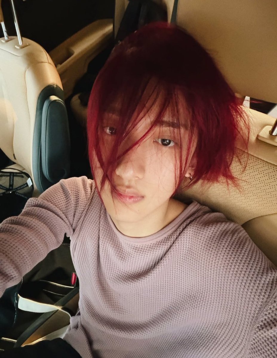 REDREDbywoojin's tweet photo. Te amo woojin red hair https://t.co/KinwCM1tXW