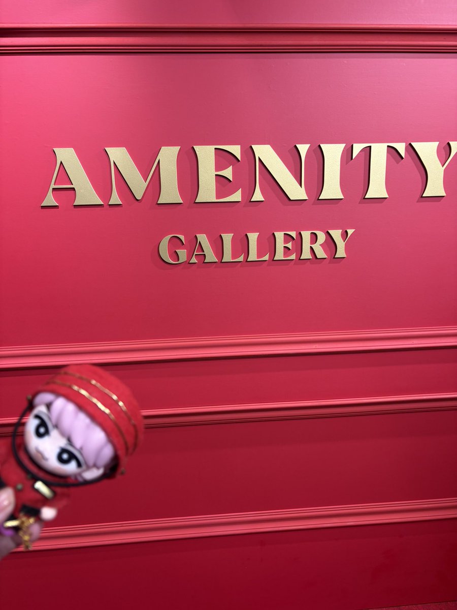 sakumama3939's tweet photo. “AMENITY ” Gallery
大阪最終日に行ってきました🗝
素敵空間でした✨
1部撮影不可(英字新聞、アルバムジャケットと特典)の展示物がありました…新聞は他の日は撮影可能だったのかな?
“AMENITY ” Galleryの開催に合わせて、さくビちゃんのお洋服を作りました🧵
#SnowMan
#AMENITYGALLERY https://t.co/rTSb07EAio