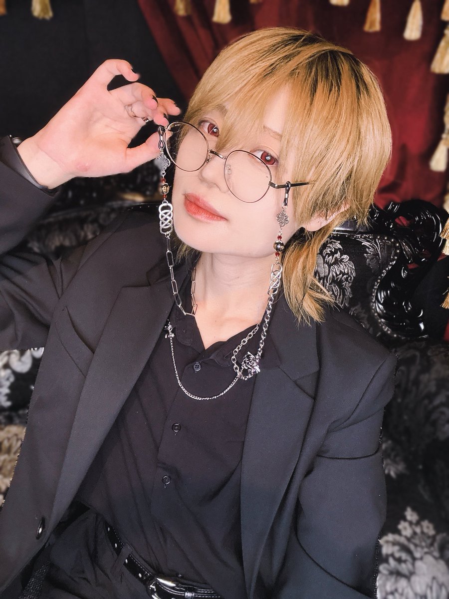 hibiki_devi_oki's tweet photo. 誰よりもbeforeAfterが凄い自信あるよ
 #多分消えるポスト https://t.co/d7botogQoE